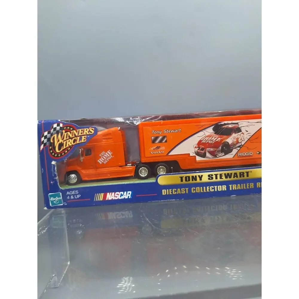 NASCAR~Winner's Circle~Tony Stewart #20 HOME DEPOT~Die Cast Trailer Rig~2000